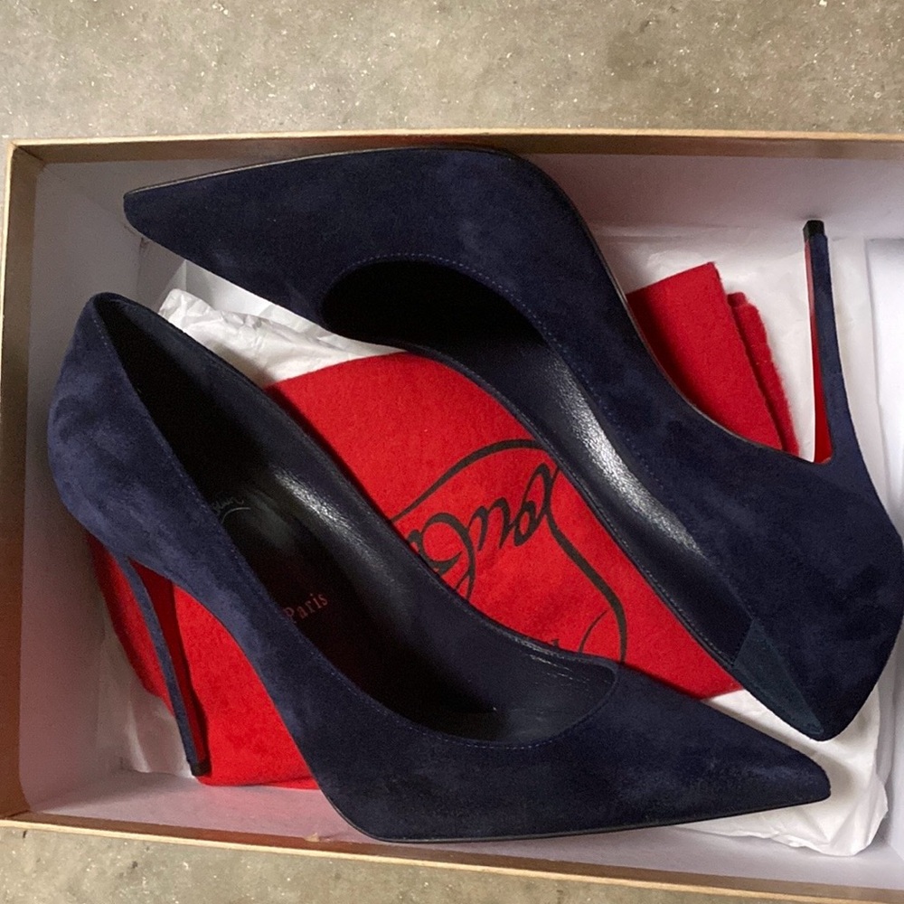 Elegant Navy Blue Stiletto Heels